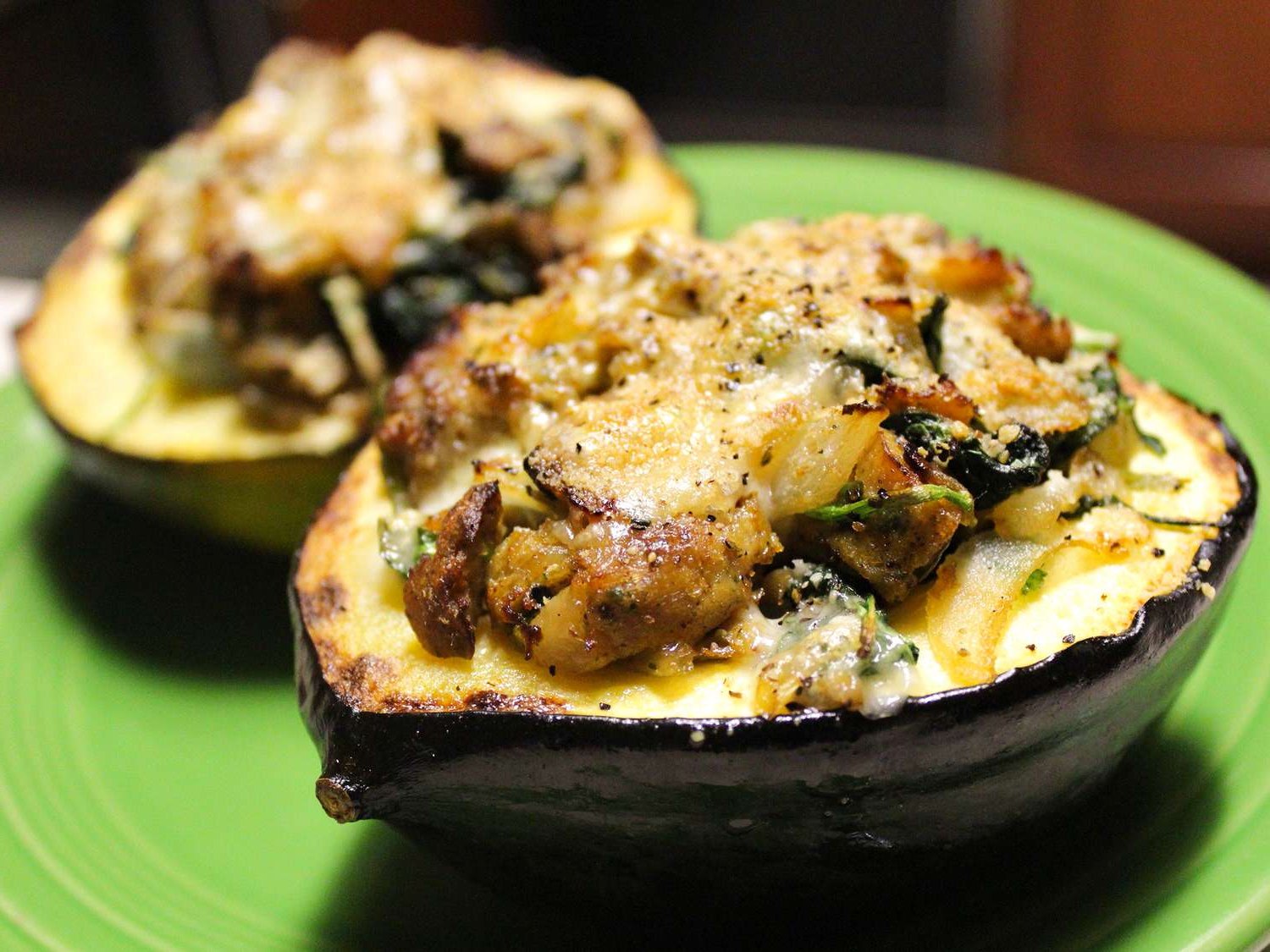 799184-stuffed-acorn-squash-hungryallweighs-4x3-1-d3b0bc2c979f4a888313730038ee1087.jpg