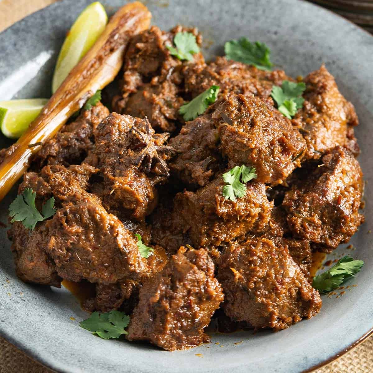 A-bowl-of-beef-rendang.jpg