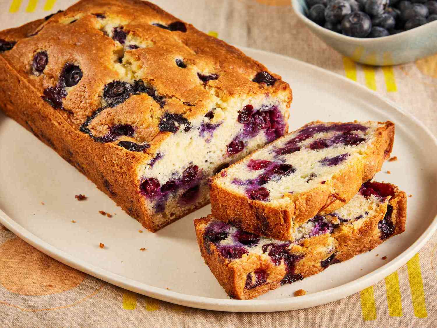 Banana, apple and blueberry loaf (1).jpg