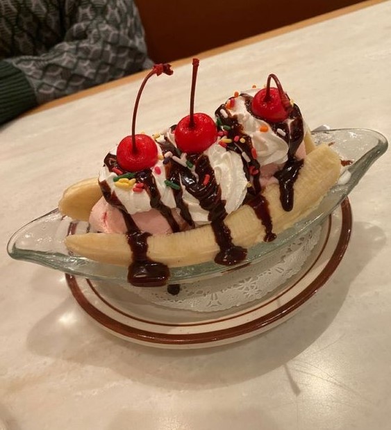 BANANA SPLIT.jpg