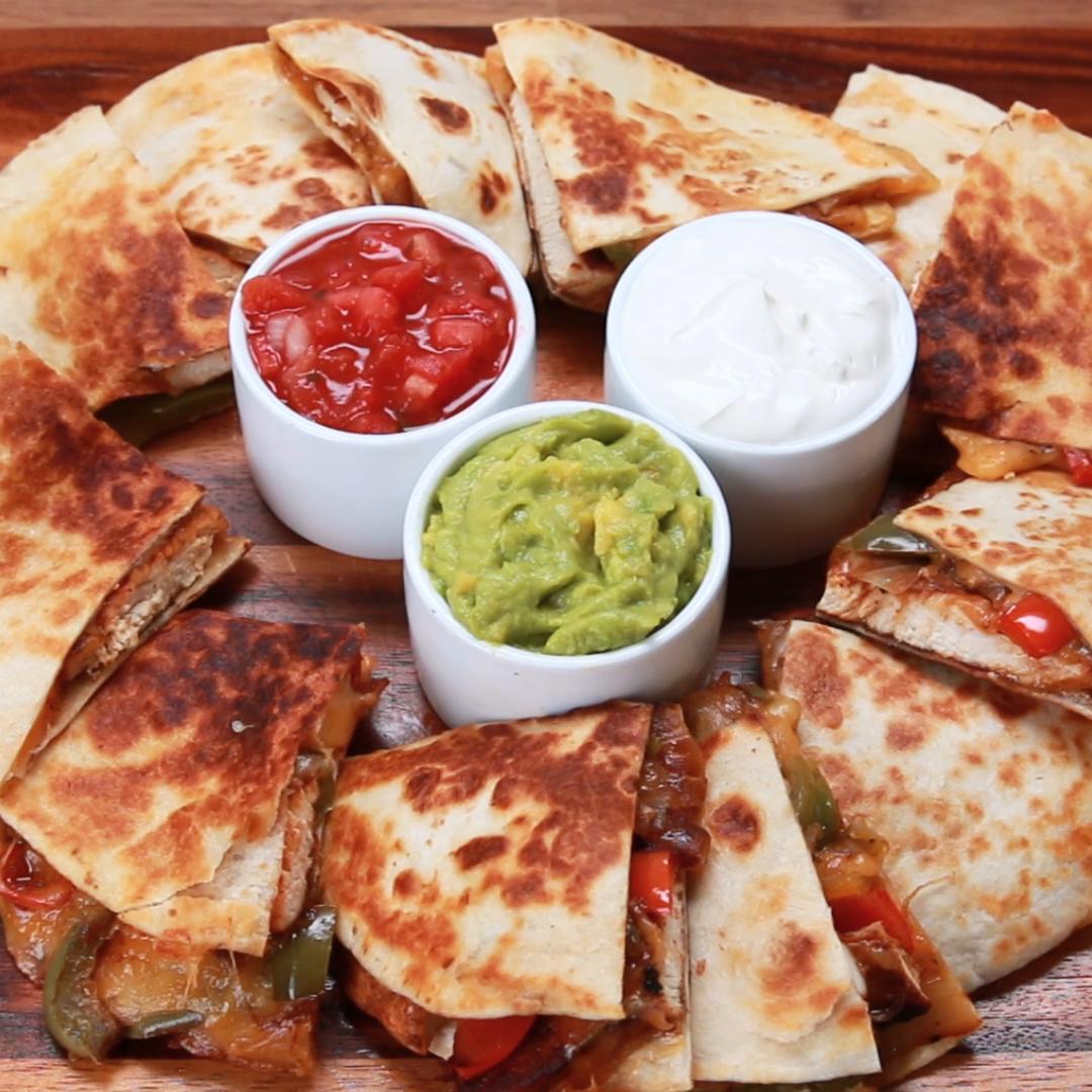 BFV6111_Chicken_Fajita_Quesadillas_FB1080SQ.jpg