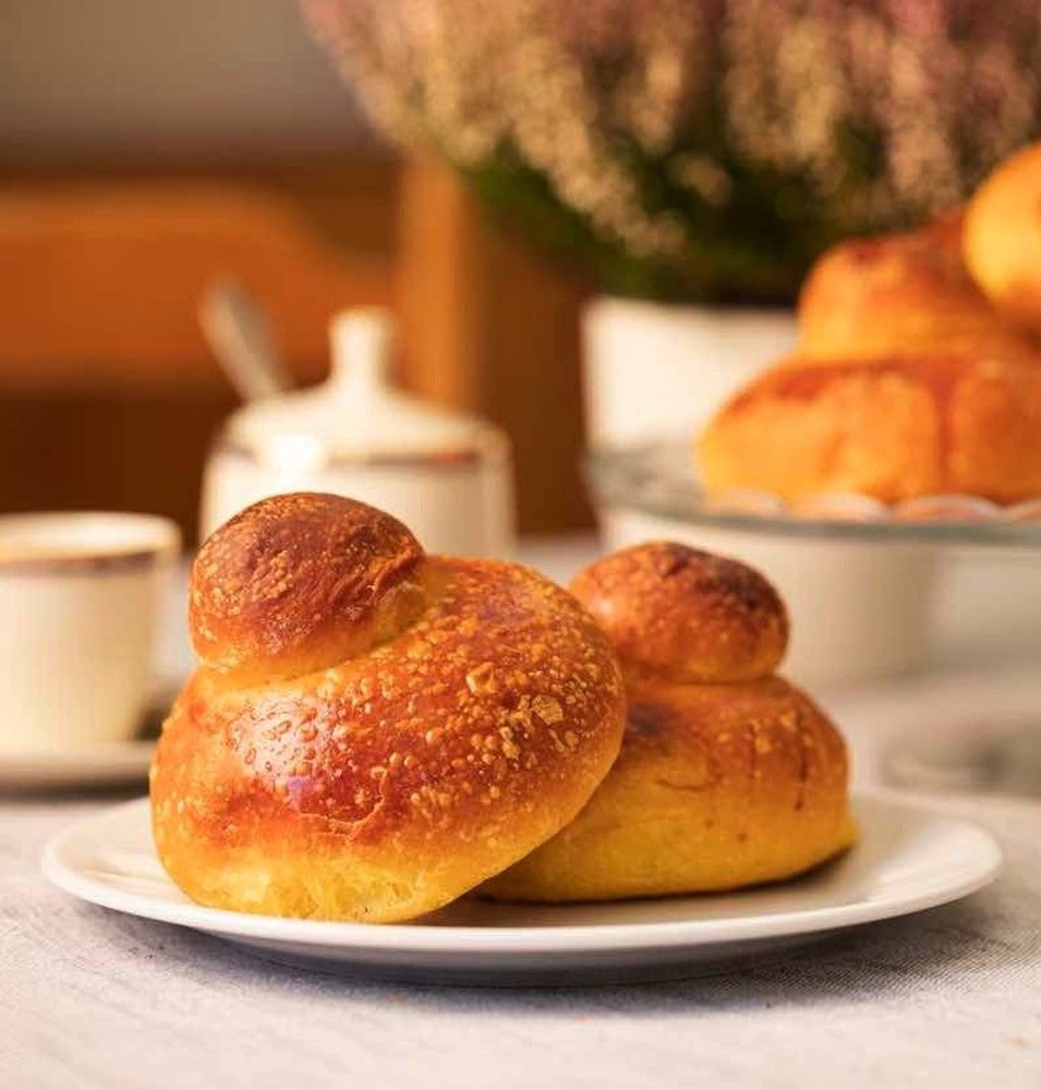 Brioche Col Tuppo (Sicilian Brioche).jpg