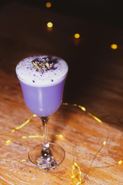 Butterfly Pea Gin Sour.jpg