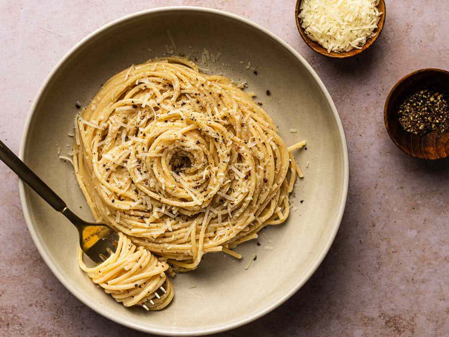 cacio-e-pepe-recipe-jpg.3800