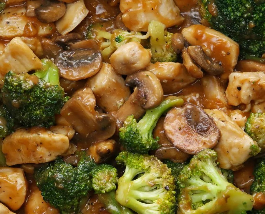 chicken and veggie stir fry.jpg