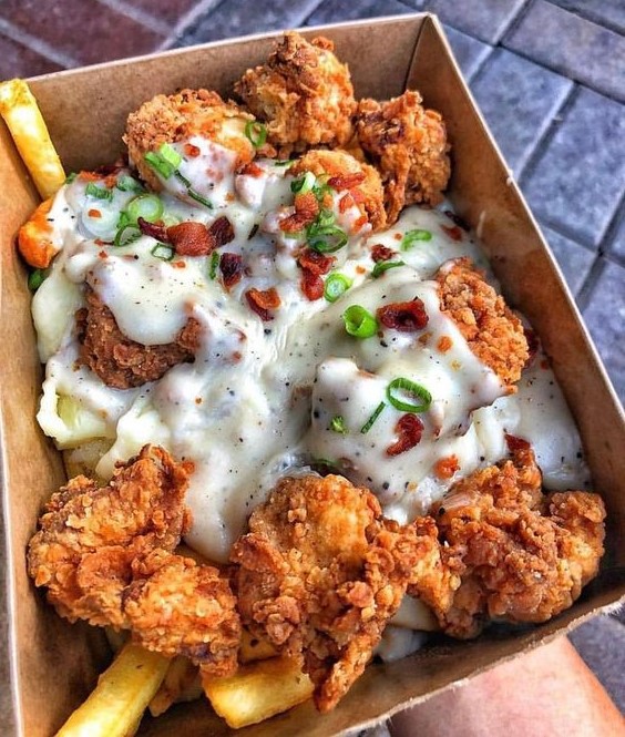 Chicken n' White sauce with Fries.jpg