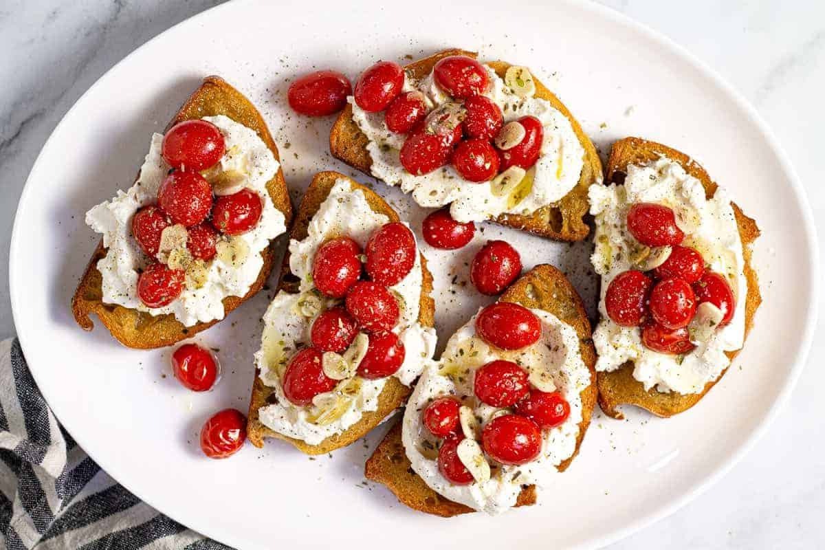 Cinnamon Cherry Ricotta Toast.jpg