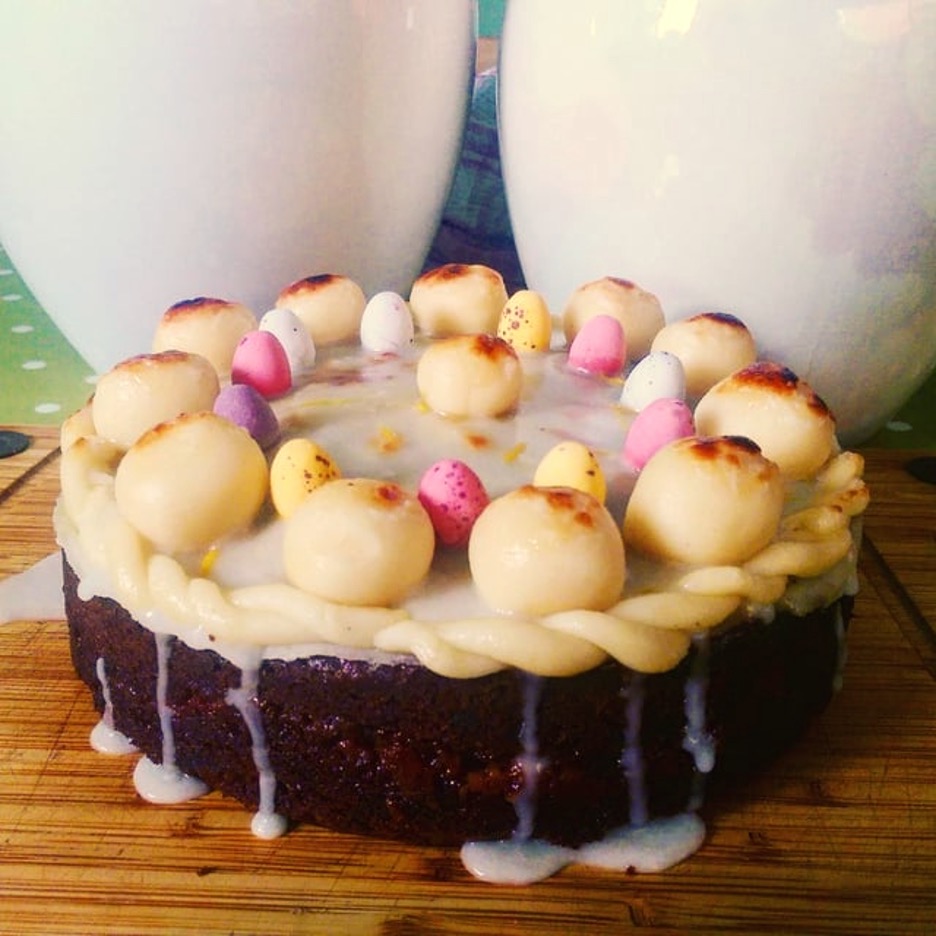 EASTER SIMNEL CAKE.jpg