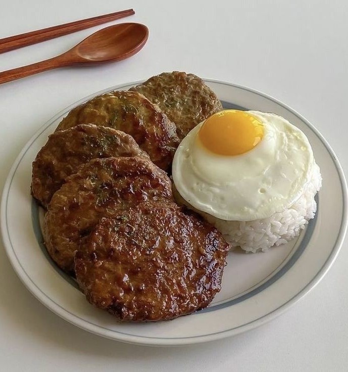 EGG WITH PATTIES.jpg