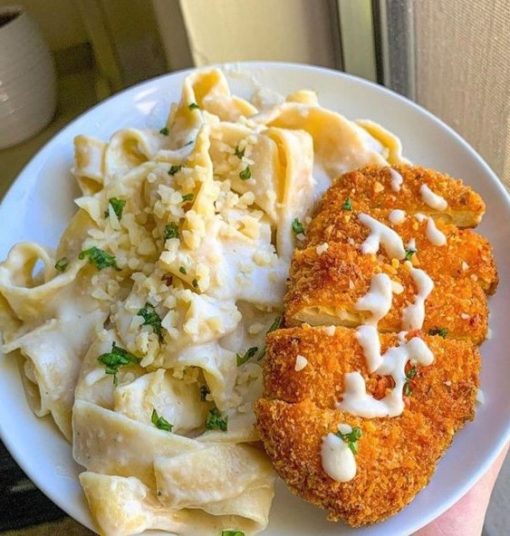 Fillet with Creamy Alfredo.jpg