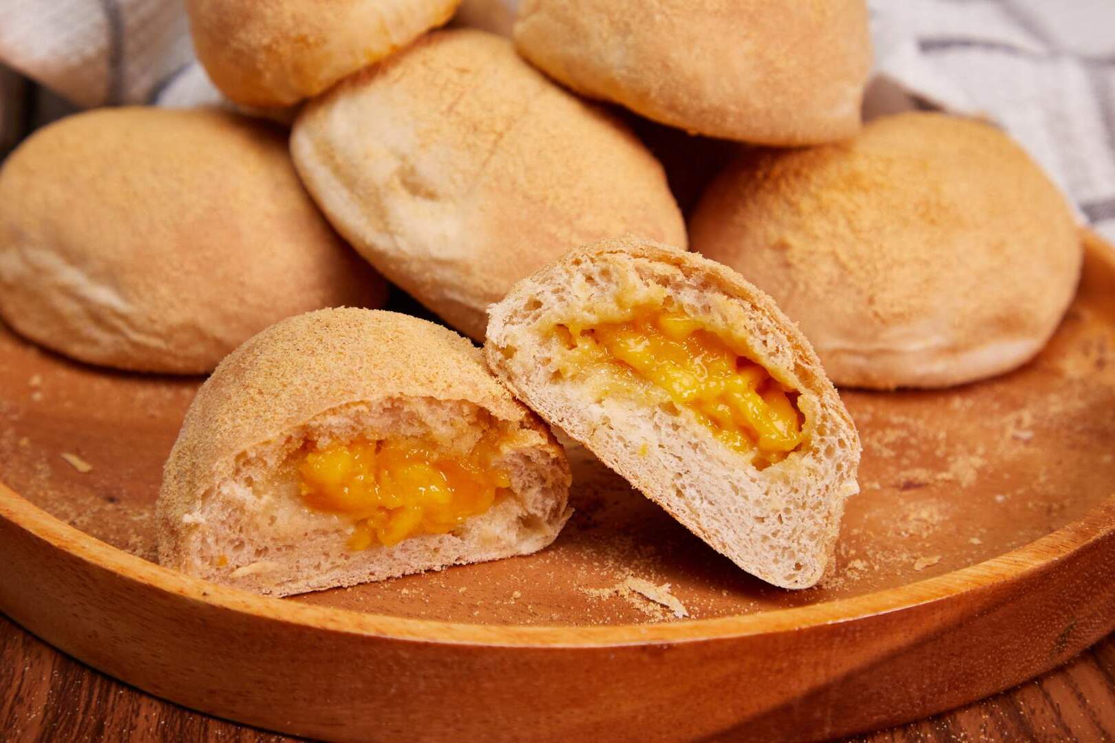 Flavored Pandesal (1).jpg