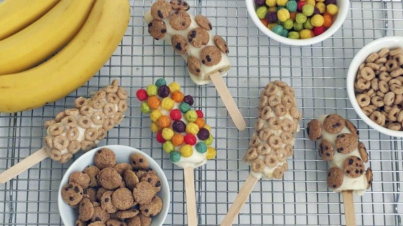 Frozen Banana Cereal Pops.jpg