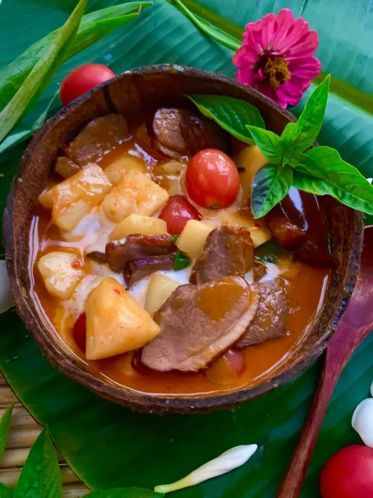 Gaeng Phed Ped Yang (Red Curry with Roast Duck) | Forum.Recipes.net