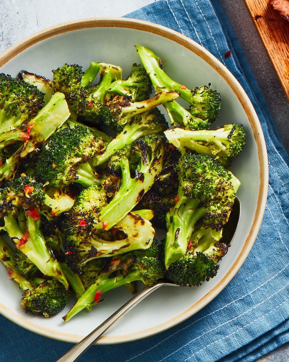 grilled-broccoli-1619558390.jpg