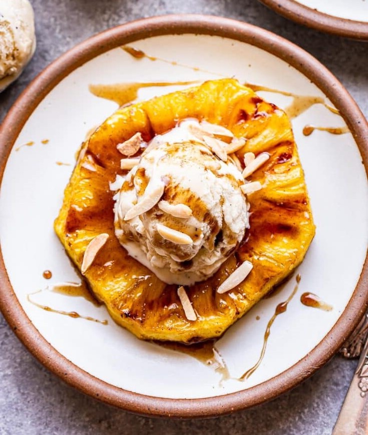 Grilled_Pineapple_with_Coconut_Caramel_Sauce.jpg