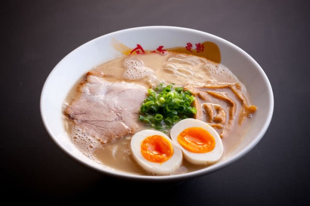 Hakata Tonkotsu Ramen.jpg