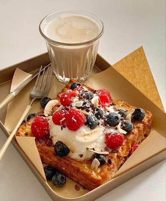 Ice Cream Berries Toast.jpg