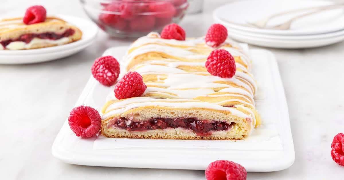 Iced Raspberry Pastry Braid Reci.jpg