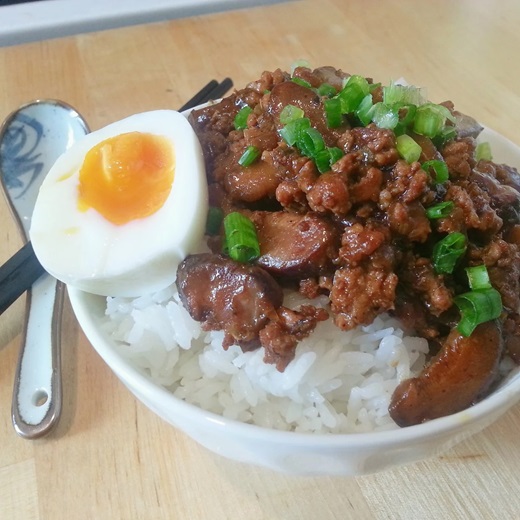 Lu Rou Fan (滷肉飯), also known as Braised Pork Rice.jpg