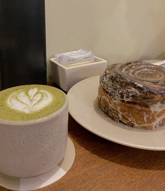 Matcha latte & Cinnamon Roll.jpg