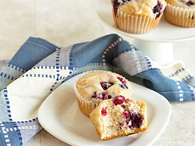 mixed berry muffin.jpg