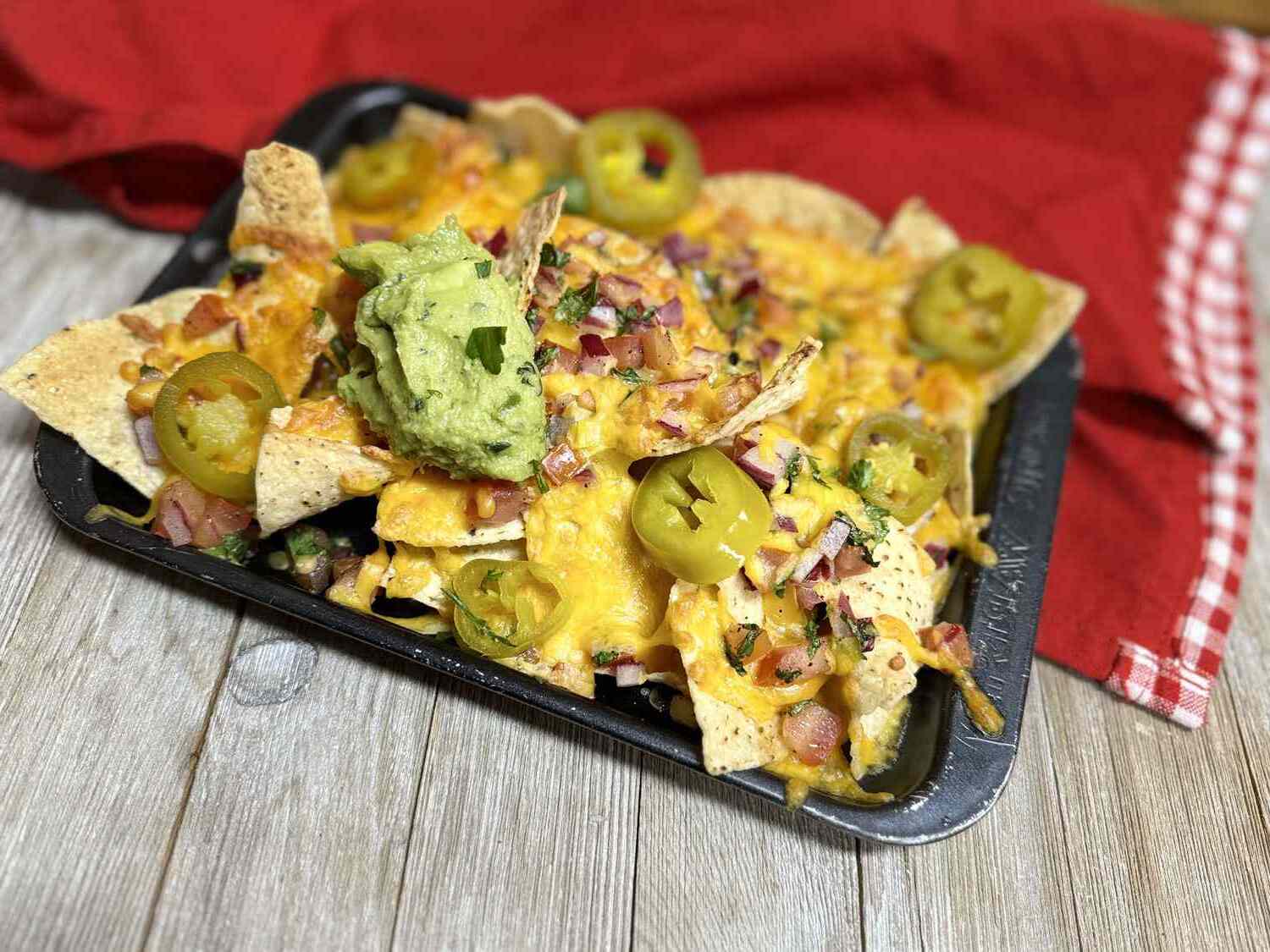 nachos with extra cheese  and sa.jpg