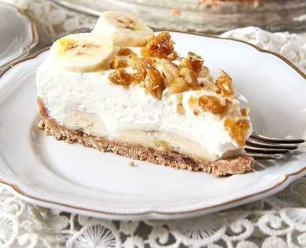 No-Bake Banana Caramel Pecan Pie.jpg