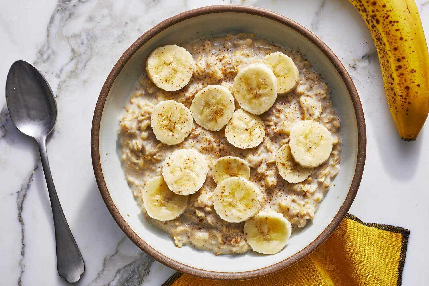 Oatmeal With Banana Toppings (1).jpg