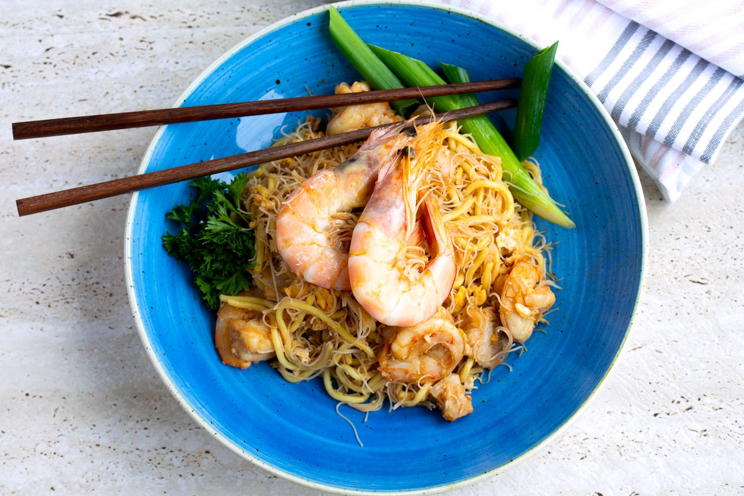 R01057_Singapore_Hokkien_Prawn_Mee.jpg