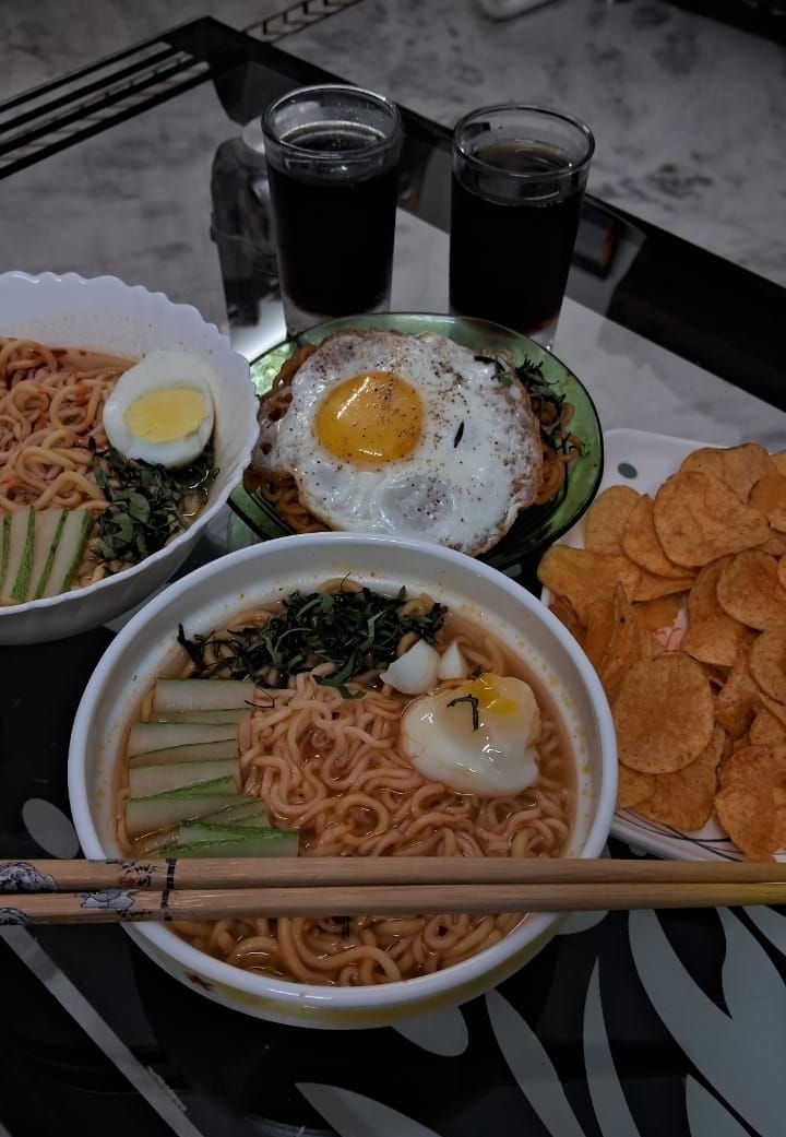 RAMYEON WITH FRIENDS.jpg