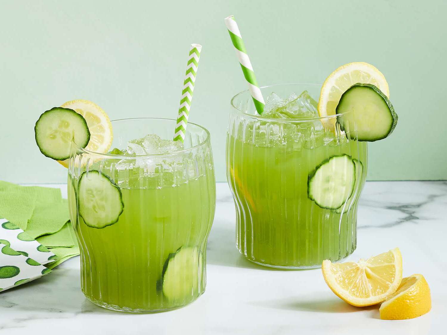 Refreshing Cucumber Lemonade (1).jpg