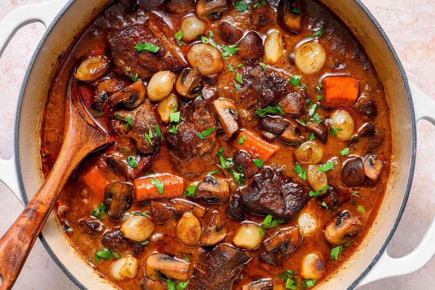 SES-classic-beef-bourguignon-recipe-7498352-hero-A-f3d470b196ee4c97acb778bc068eec13.jpg