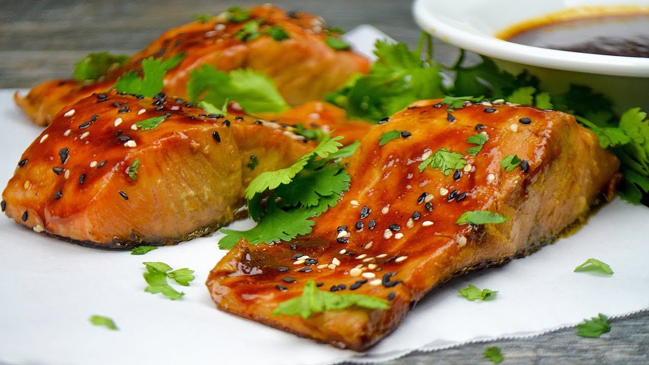 Sesame Ginger Glazed Salmon (1).jpg