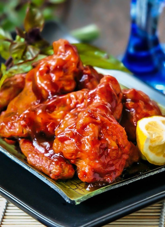 Spicy Sriracha Chicken Wings.jpg