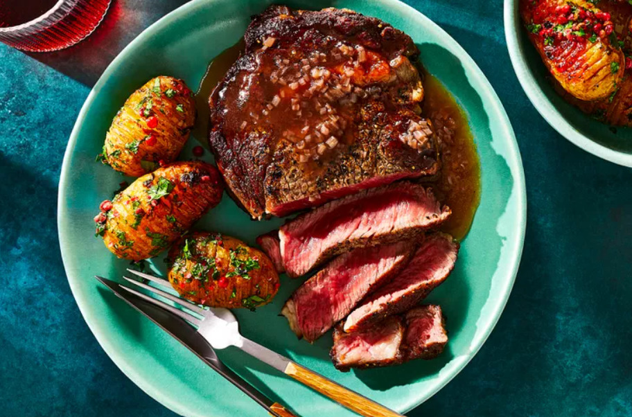 Steak au Poivre with Red Wine Pa.jpg