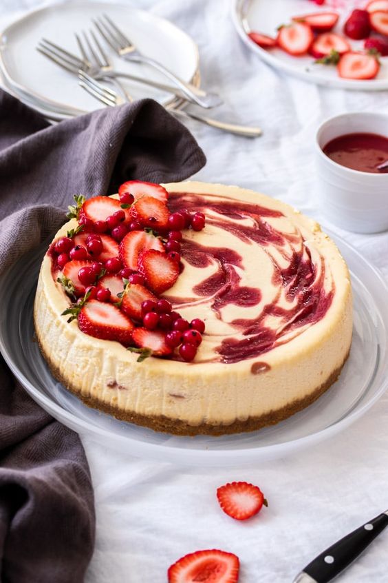 strawberry swirl cheesecake.jpg
