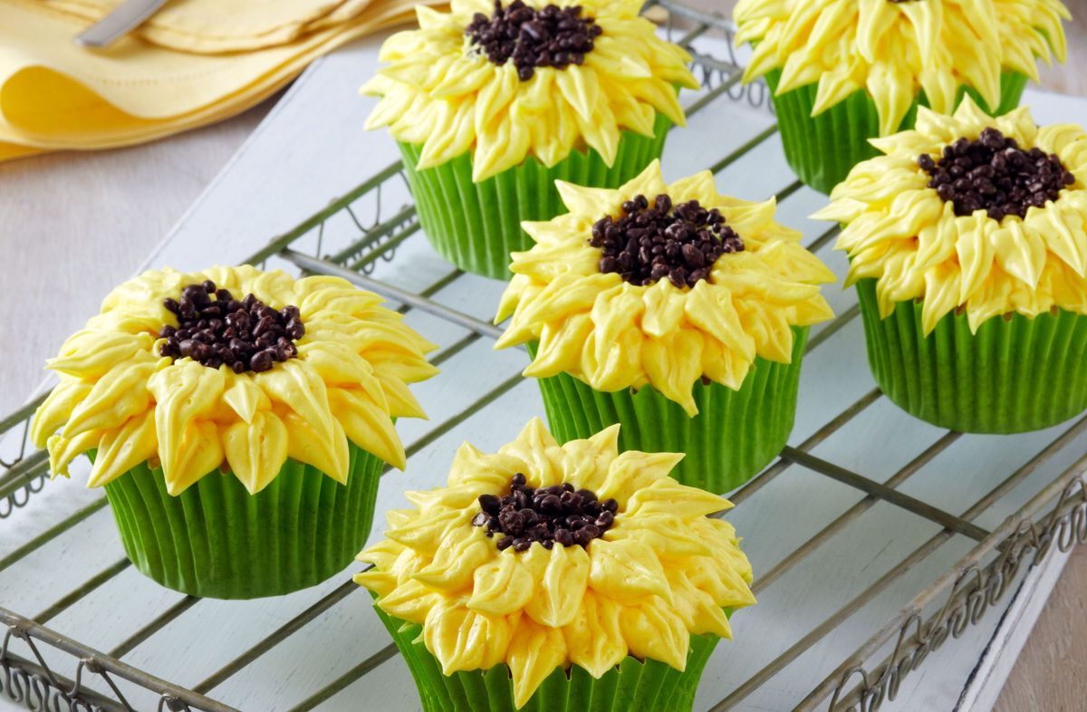 Sunflower Cupcakes (1).jpg