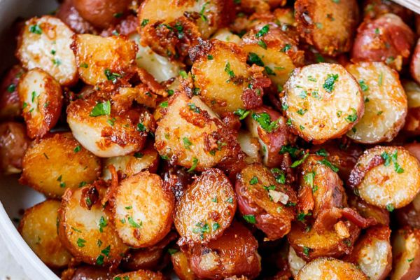 The Best Garlic Roasted Potatoes .jpg