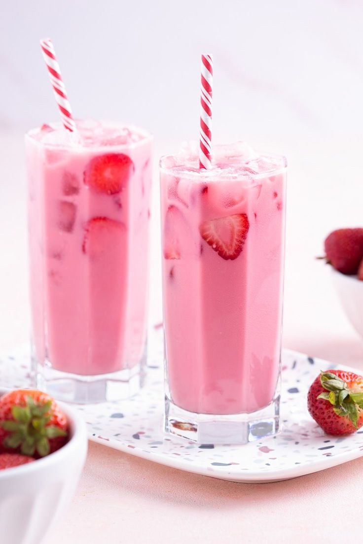 The Pink Drink - Homemade Starbu.jpg