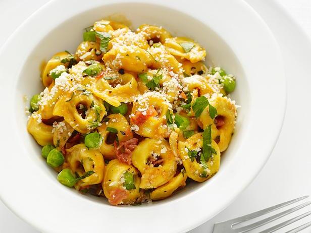 Tortellini with Peas and Prosciu.jpg