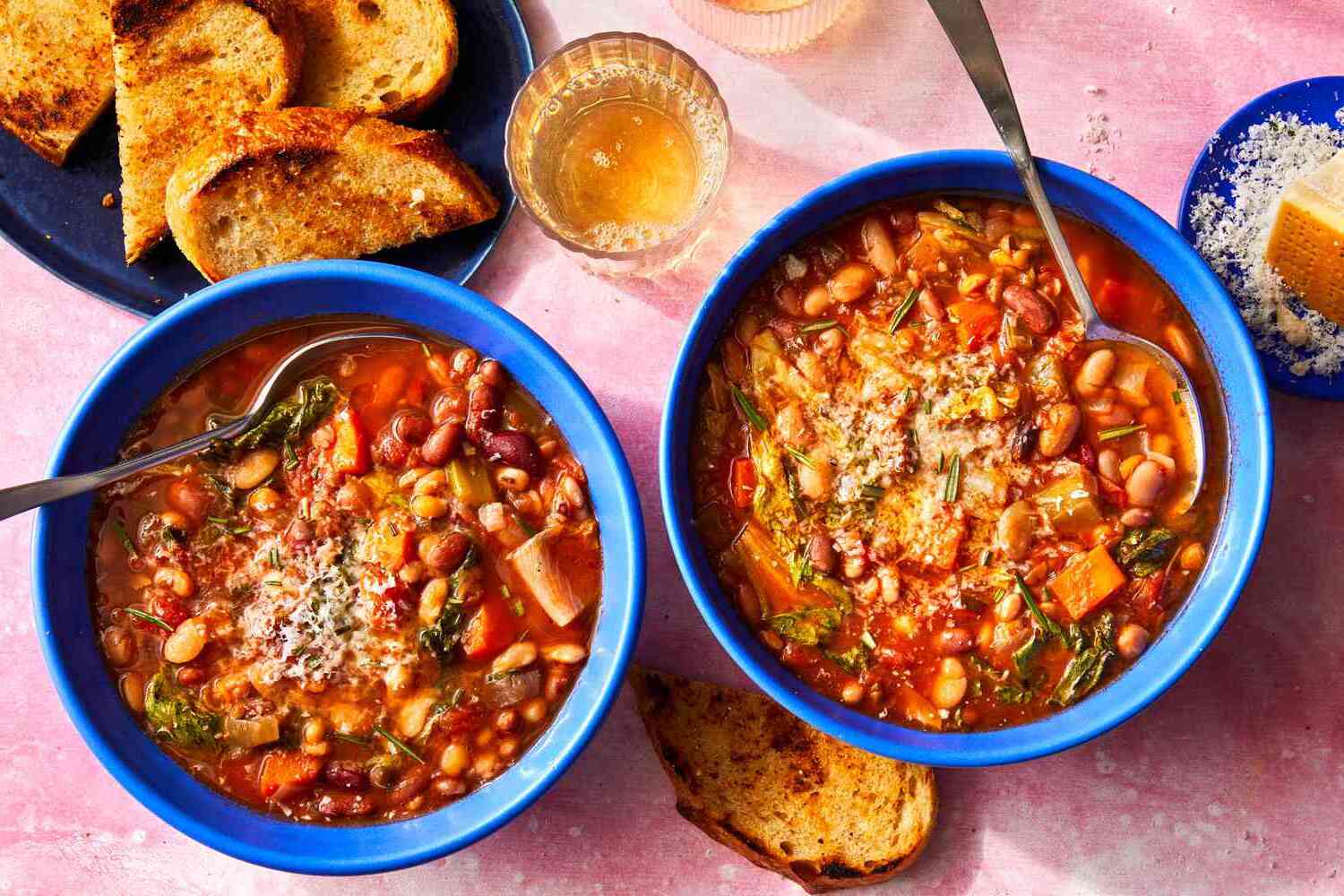 Vegetarian Bean Soup Recipe 🥣🌱.jpg