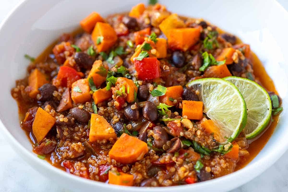 Vegetarian-Chili-Recipe.jpg